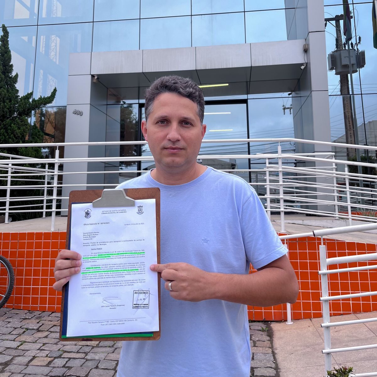 Vereador John Lenon protocola solicitação para assegurar continuidade do transporte coletivo no interior de Camboriú