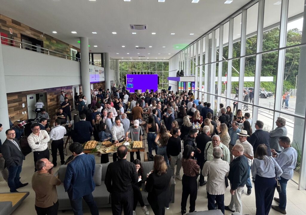 Vereadores de Camboriú participam de inauguração do Centro Regional de Inovação para impulsionar o empreendedorismo na região