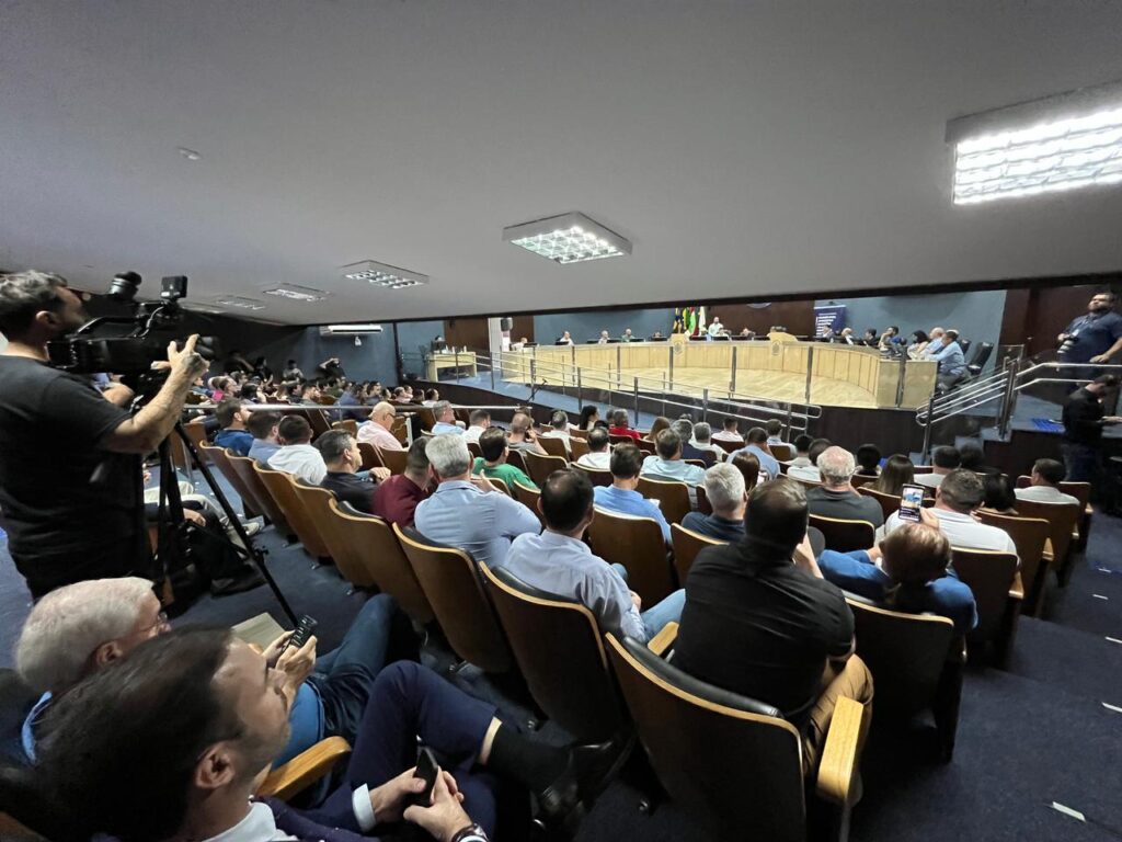Vereador John Lenon Propõe Viaduto para Novo Acesso a Camboriú Durante Audiência sobre BR-101