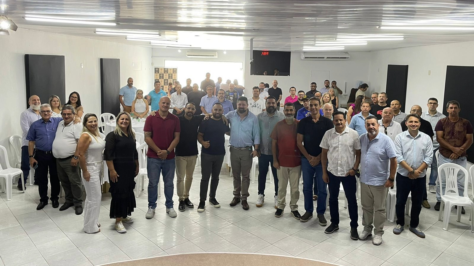 John Lenon participa da posse da nova diretoria da UNIPAC