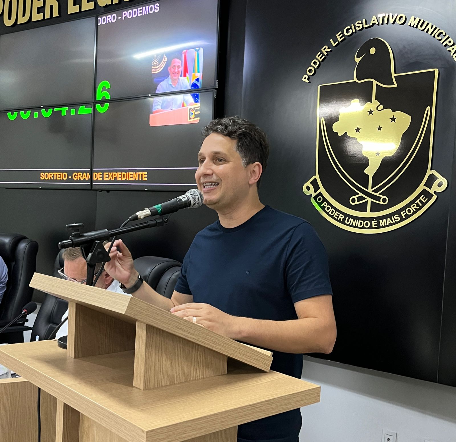 John Lenon apresenta proposição para facilitar acesso a financiamento da casa própria em Camboriú.