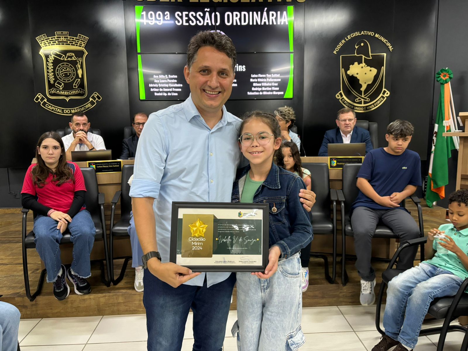 Vereadora Mirim Isabella Voiticzki de Souza Propõe Melhorias para Camboriú no Projeto Cidadão Mirim 2024